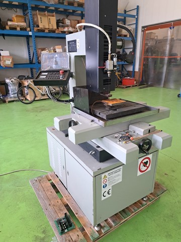 Microforatrice  EDM usata